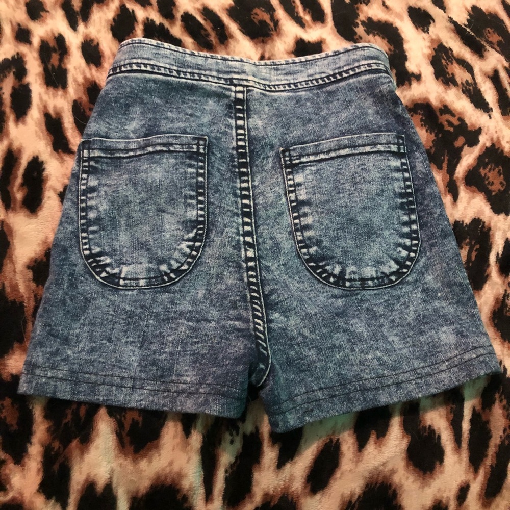 AMERICAN APPAREL XS HIGH WASTED SHORT BRAND NEW!!